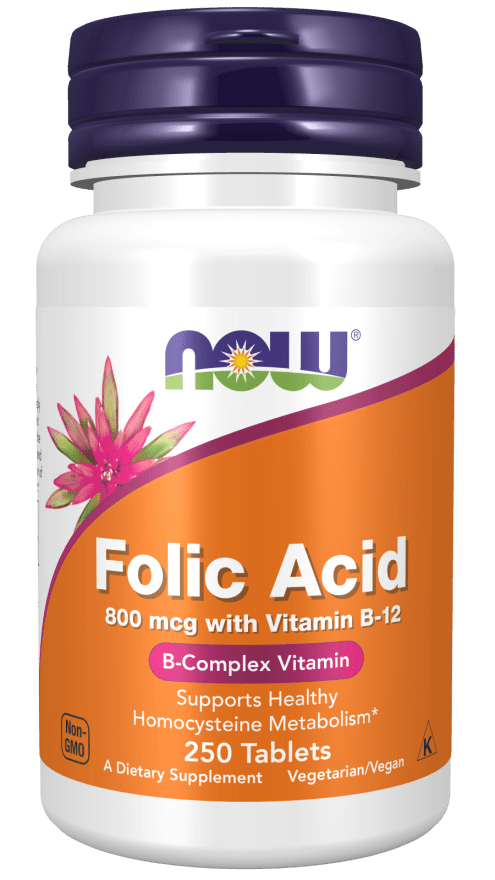 Country Life Natural Foods Folic Acid 800 mcg with Vitamin B-12 tablets, close-up of supplement bottles and tablets.