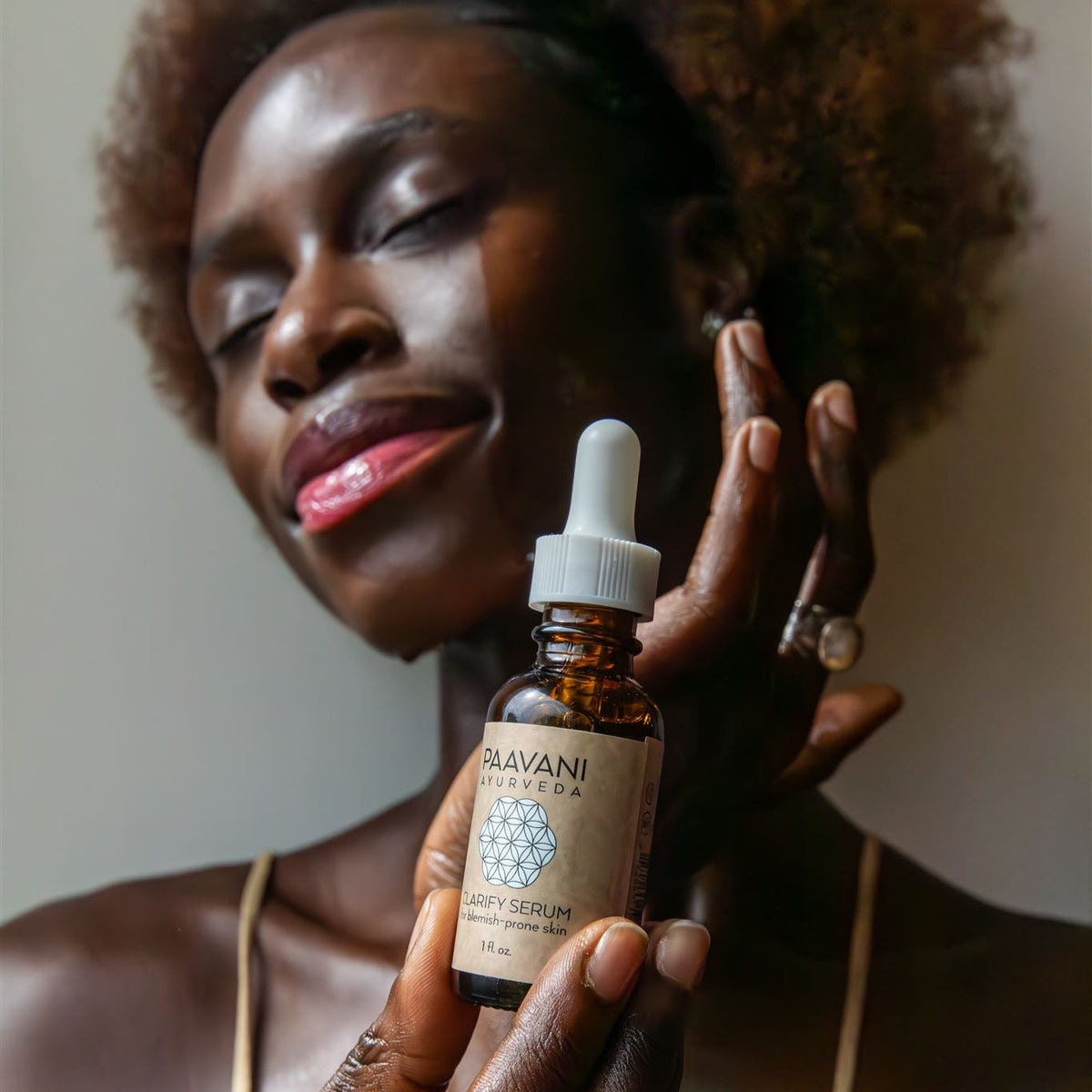Paavani Ayurveda Clarify Serum bottle for blemish-prone skin, featuring natural Ayurvedic face oil in a simple container.